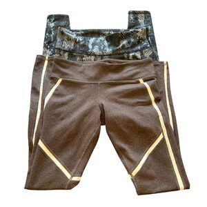 Alo Yoga Leggings Bundle – 2 Pairs Size Small Gray Suit Up Piping + Snake Print